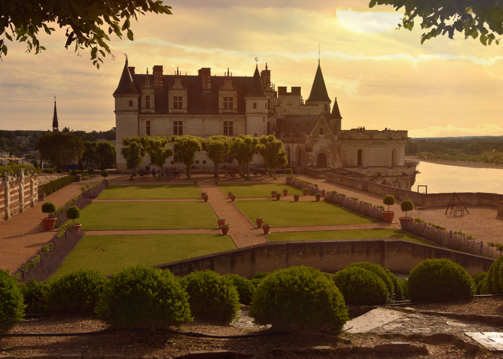 アンボワーズ城&クロ・リュセ城 | O'Bon Paris | Easy to be